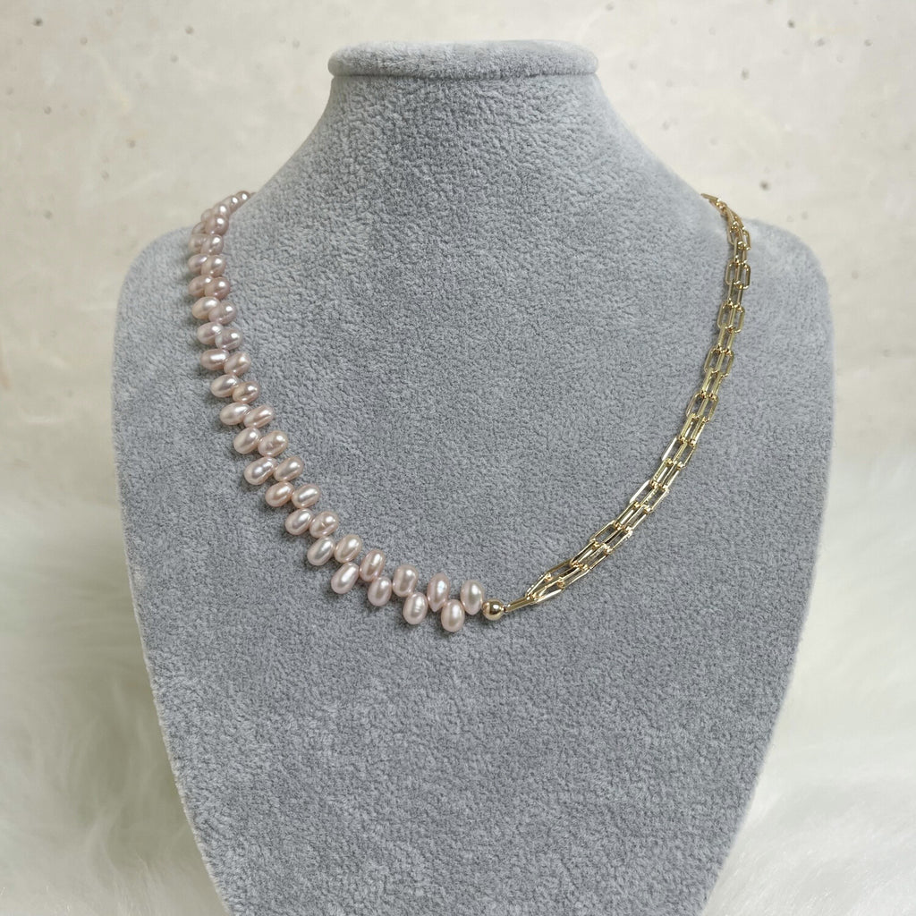 Minnie Rose Pearls Necklace