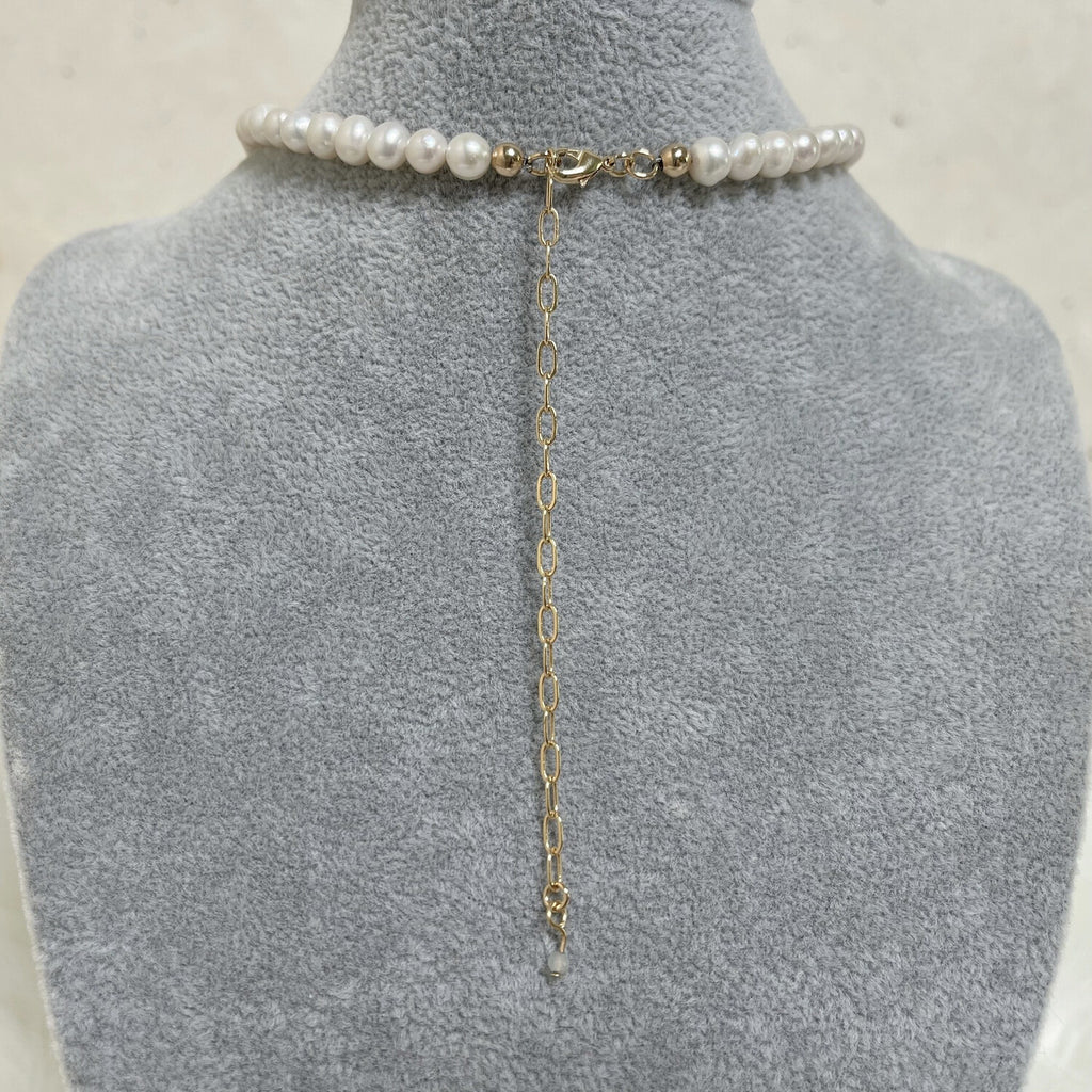 Stacey Pearls Necklace