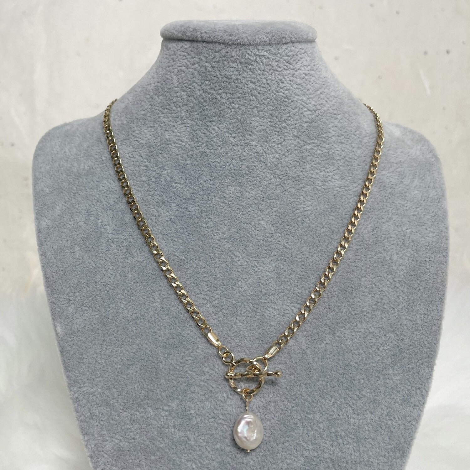 Nicole Pearl Gold Necklace