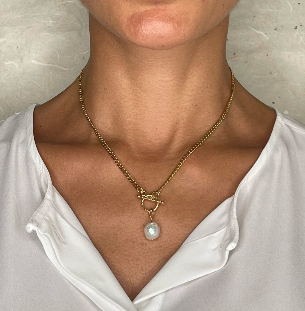 Nicole Pearl Gold Necklace